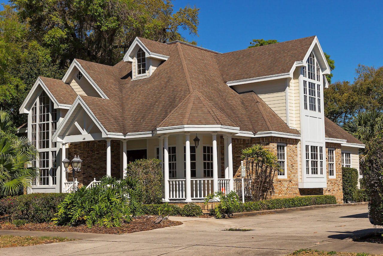 Read more about the article How Upgrading Your Roof Can Increase Your Home’s Value